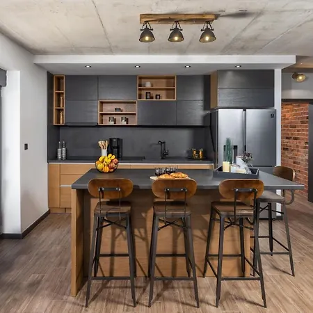 Stric Toni Pakoštane