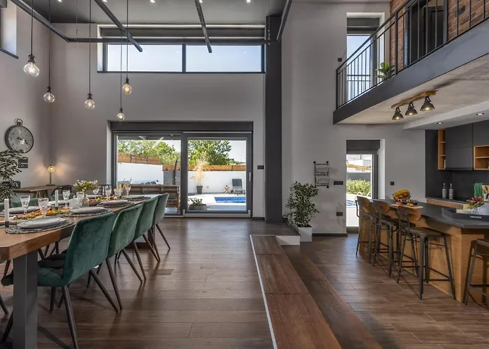 Stric Toni Pakoštane