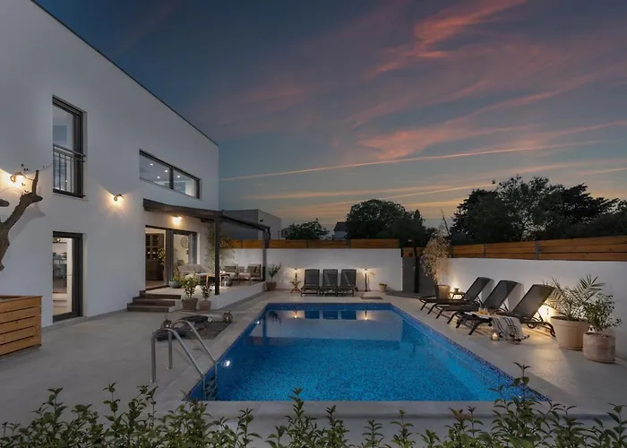 Stric Toni Pakoštane